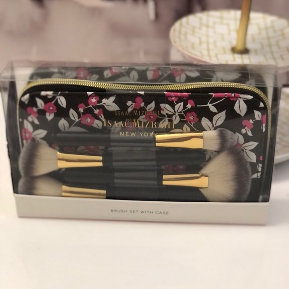 Nwt! Isaac Mizrahi makeup brush set